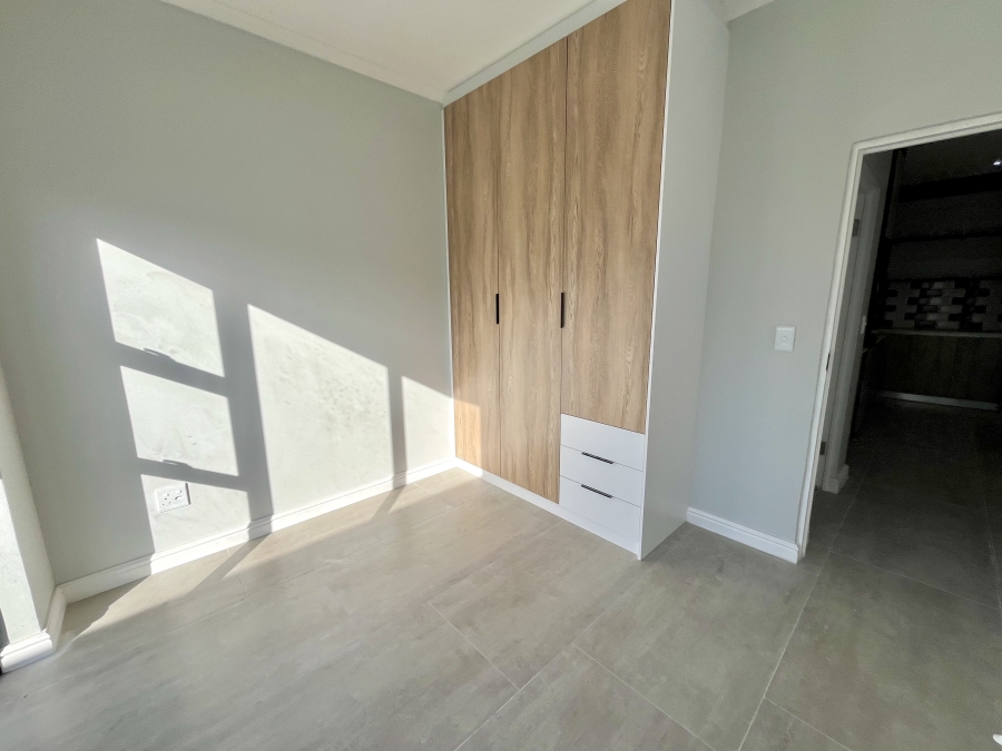 To Let 4 Bedroom Property for Rent in Sandown Western Cape